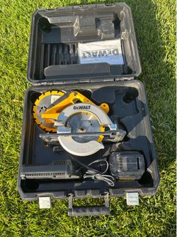 Dewalt DW007 6 1/2” circular saw. 24 volt
