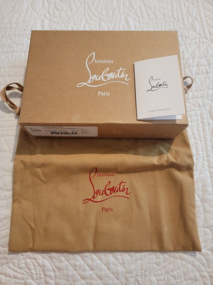 CHRISTIAN LOUBOUTIN Transparent Panettone Wallet 1225386 PVC Logo/Spikes
