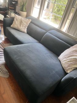 Electric couch with chaise and electric chaise on one side