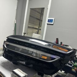 GENESIS GV70 SUV ORIGINAL LEFT DRIVER LED HEADLIGHT HOUSING 2021-2024