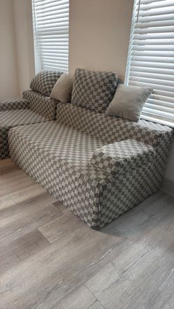 Modular Sectional Sofa with L Shaped Chaise,
