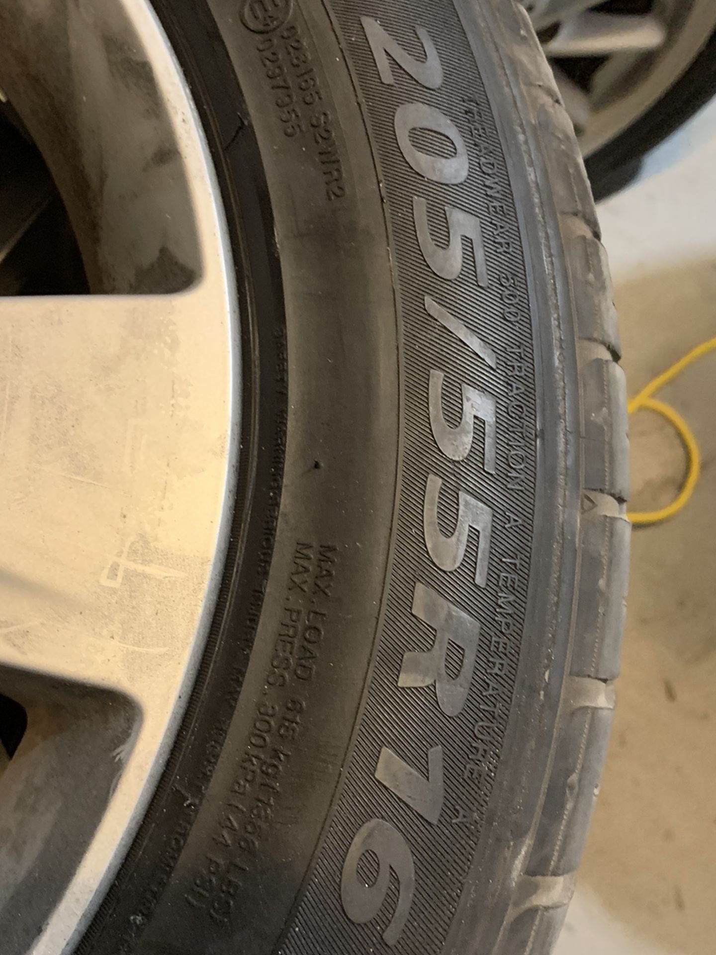 2013 Hyundai Elantra Rims And Tire