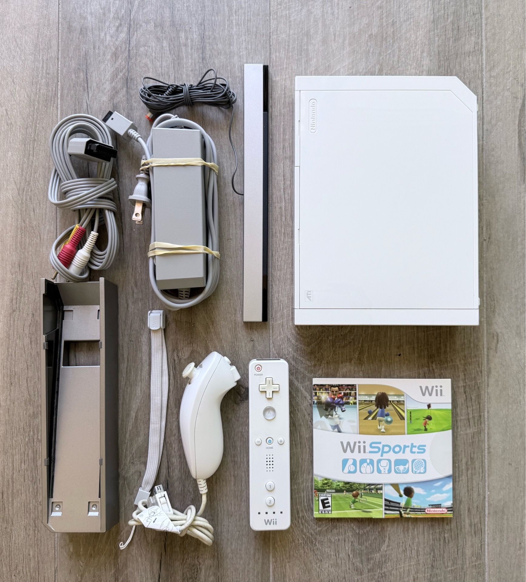 Nintendo Wii + Wii Sports Bundle