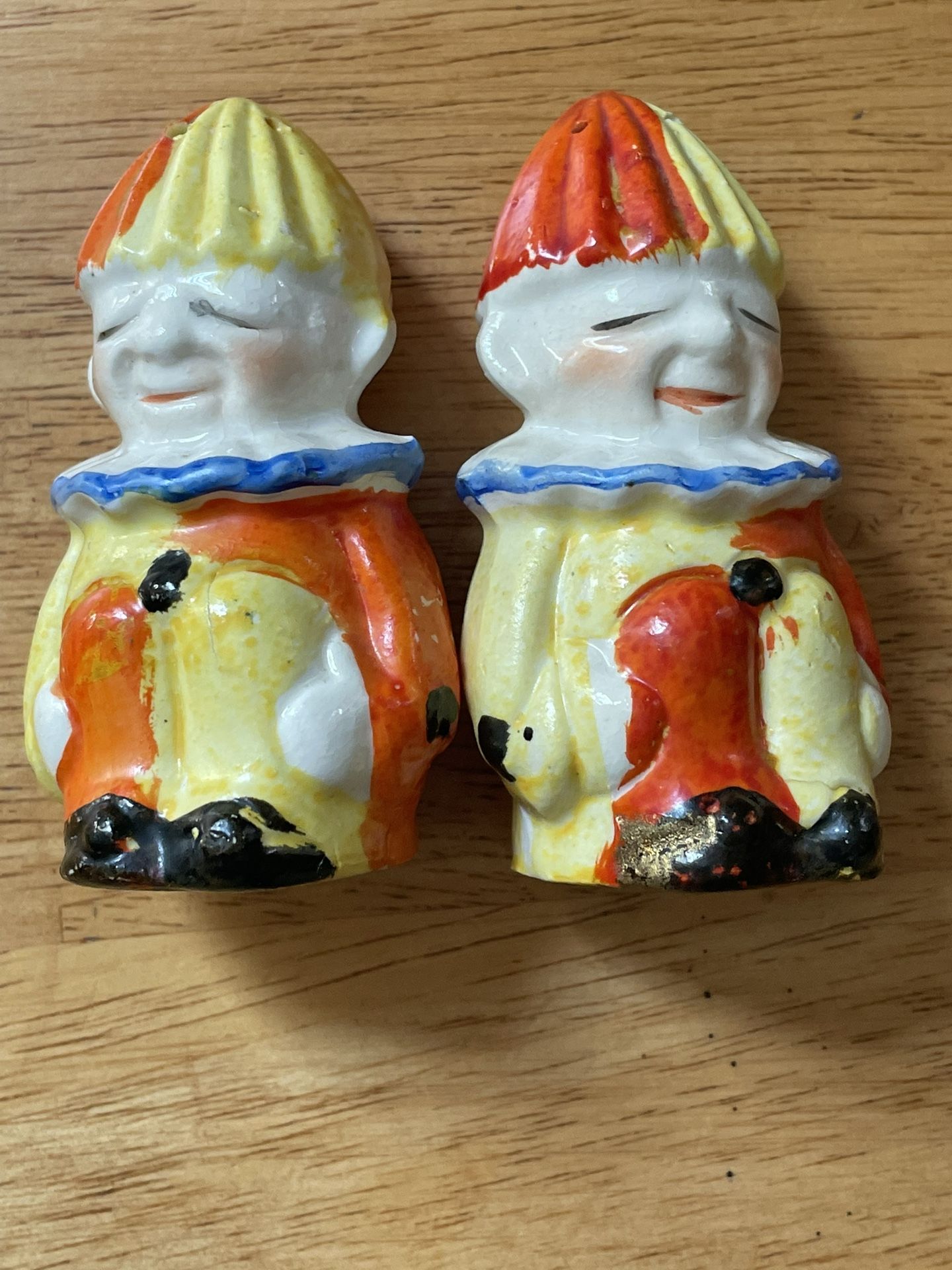 Vintage Japan Cone Hat Polka Dot Squatting Clowns Salt & Pepper Shakers