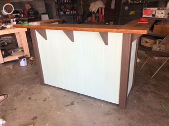 Outdoor bar