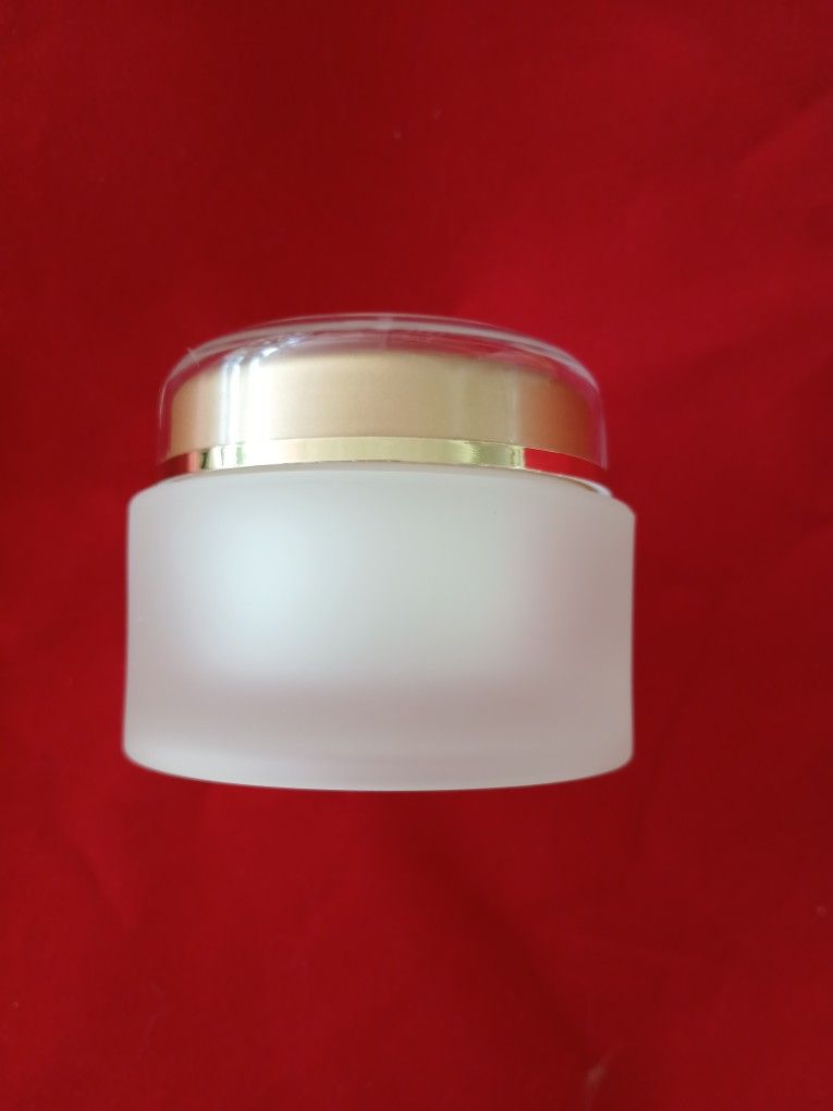 beautiful 50ml container for lotion