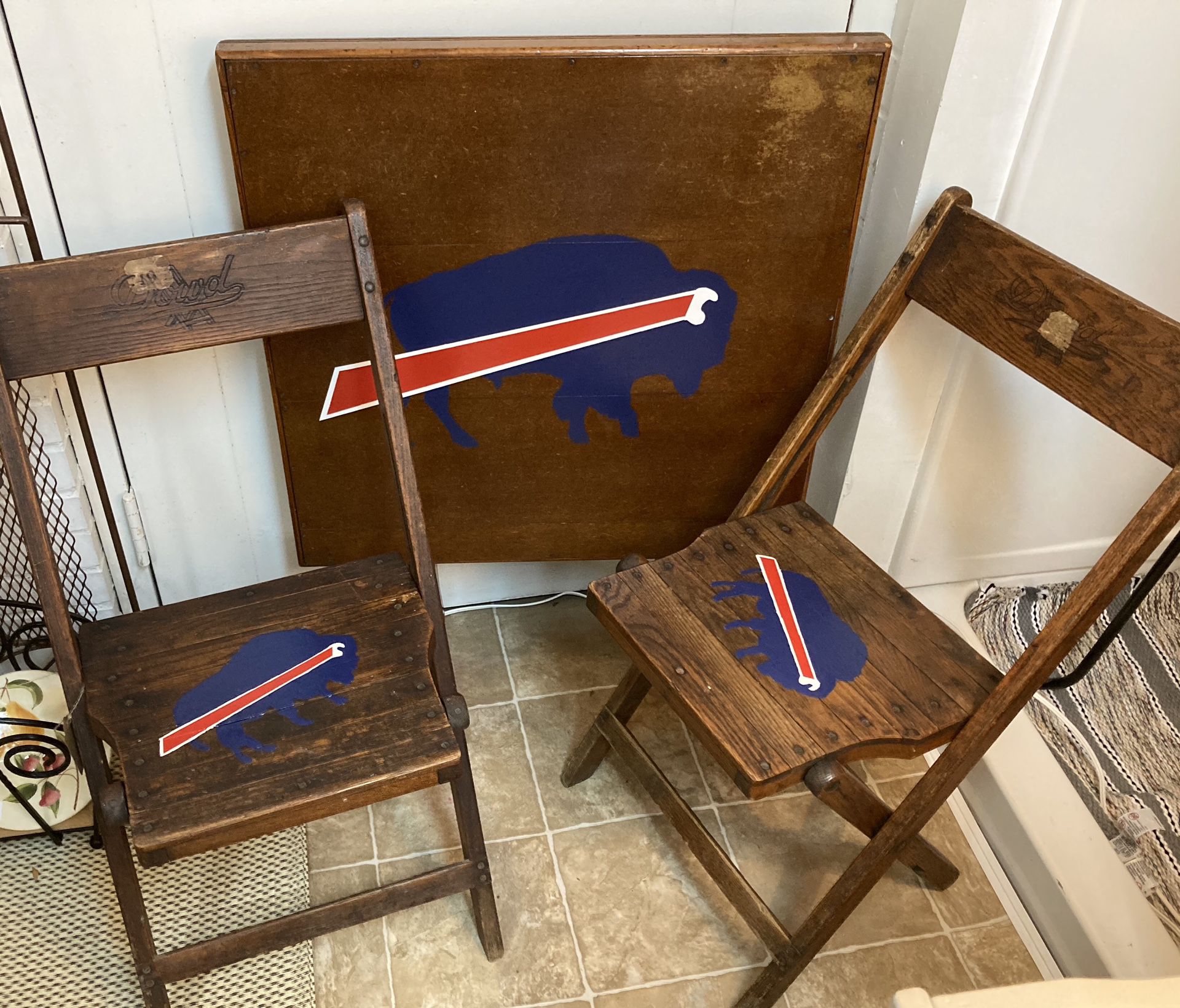 Vintage Wood Card Table and 2 Chairs 