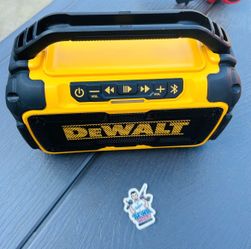 DEWALT 20V MAX Cordless Bluetooth Speaker (Tool Only)