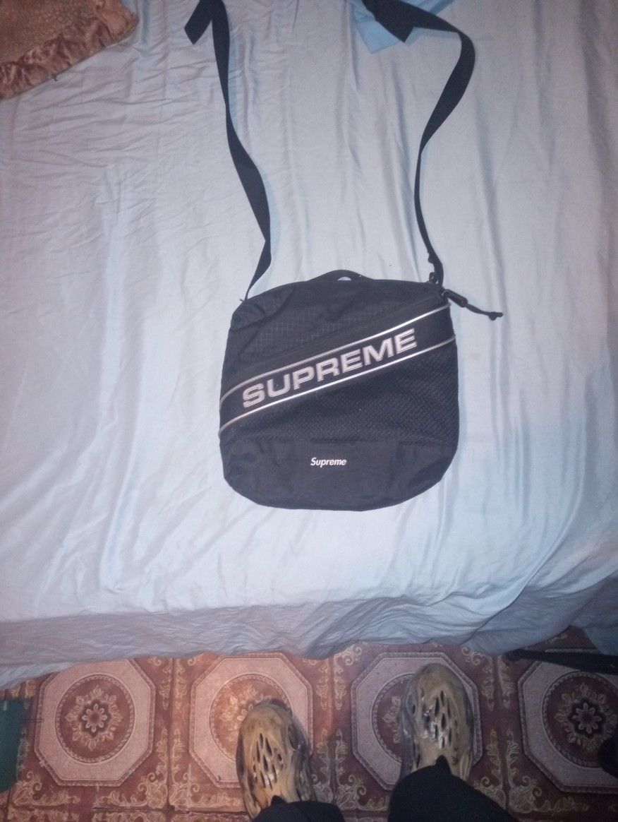 Supreme Shoulder bag 