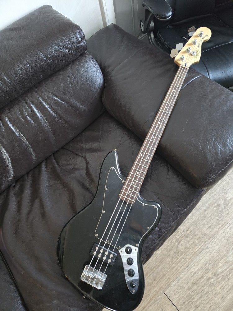 Squier Vintage Modified Bass Guitar