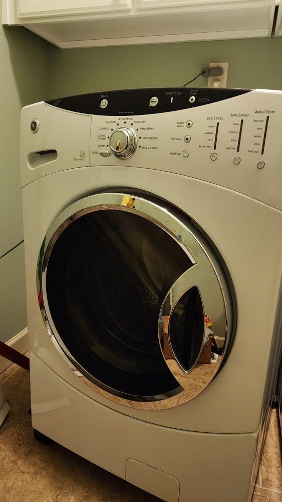 GE Front Load Washer Washing