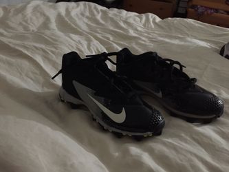 Nike boy cleats