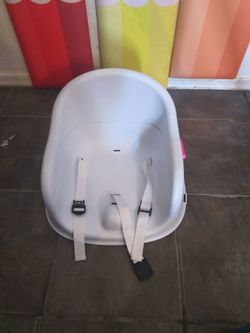 Baby chair with seating harness