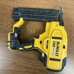 DEWALT 20V MAX XR 18GA Cordless Brad Nailer (Tool Only)