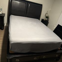 Queen Size Bed 