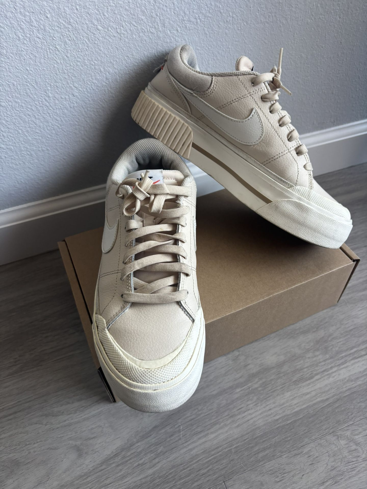 Nike Court Legacy Lift Platform Sneakers – Size 8.5 (Beige/Cream)