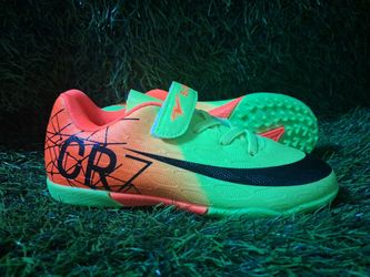 Kids 9c turf soccer cleats