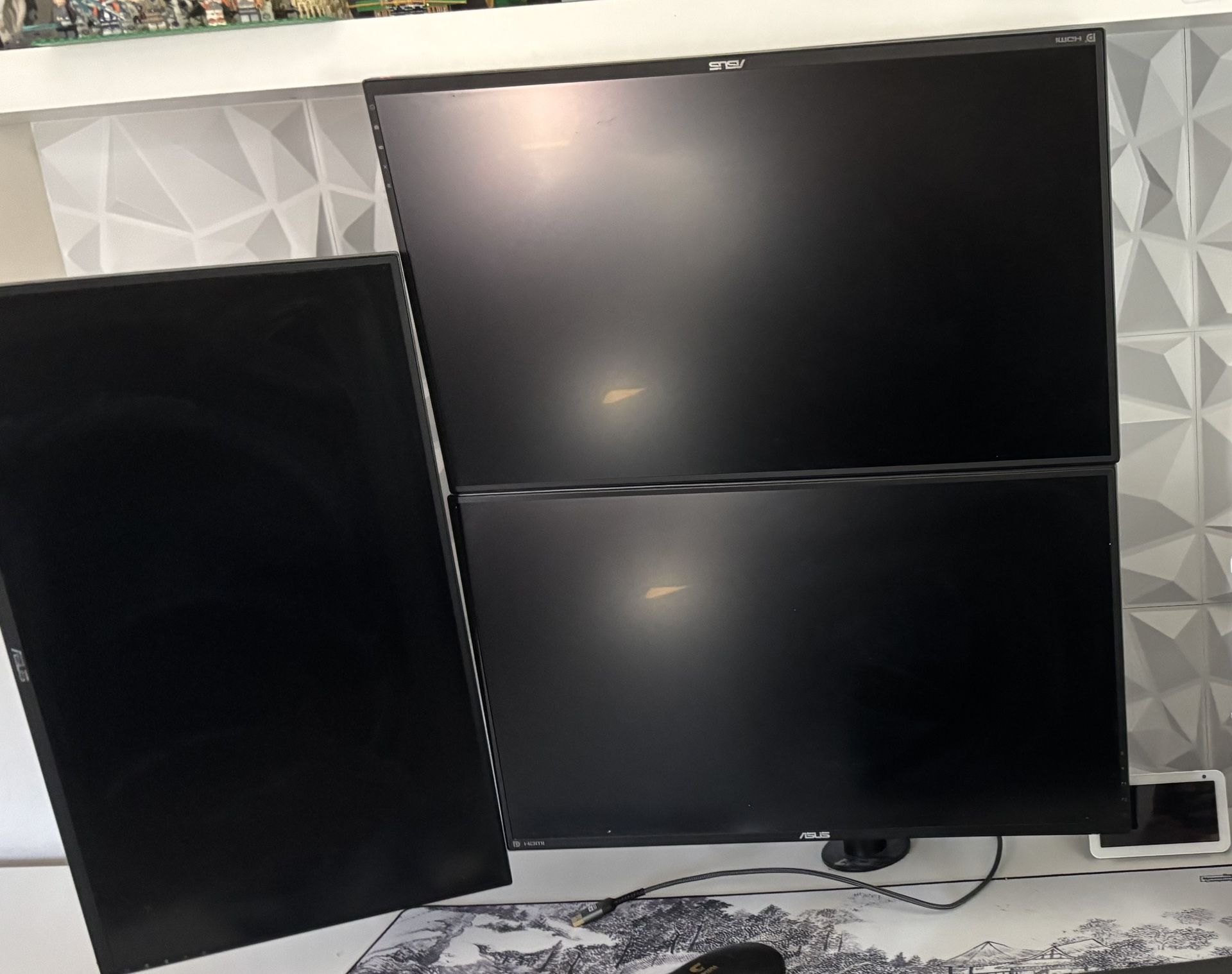 monitors and corsair fans