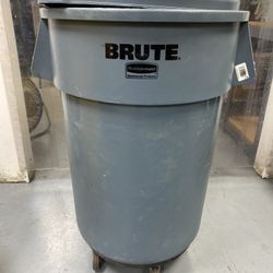 Brute Garbage Can