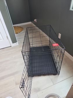Metal dog crate/kennel