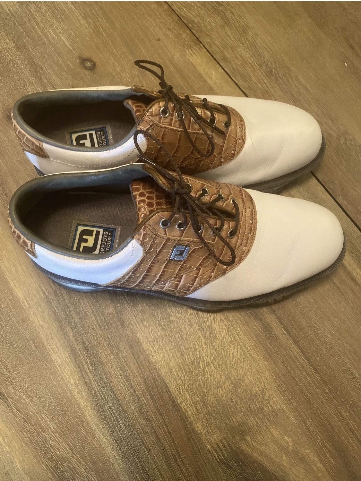 FootJoy DryJoys Tour Golf Shoes Mens 10 White Brown Faux Croc Saddle 53612 FootJoy DryJoys Tour Golf Shoes Faux Alligator White/Brown  main image 3