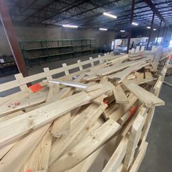 Free Spare Wood (NEED GONE) (Planks, pallets, pieces)