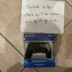 Sony Interactive Entertainment - DualShock 4 Wireless Controller - Jet Black PS4 PlayStation 4