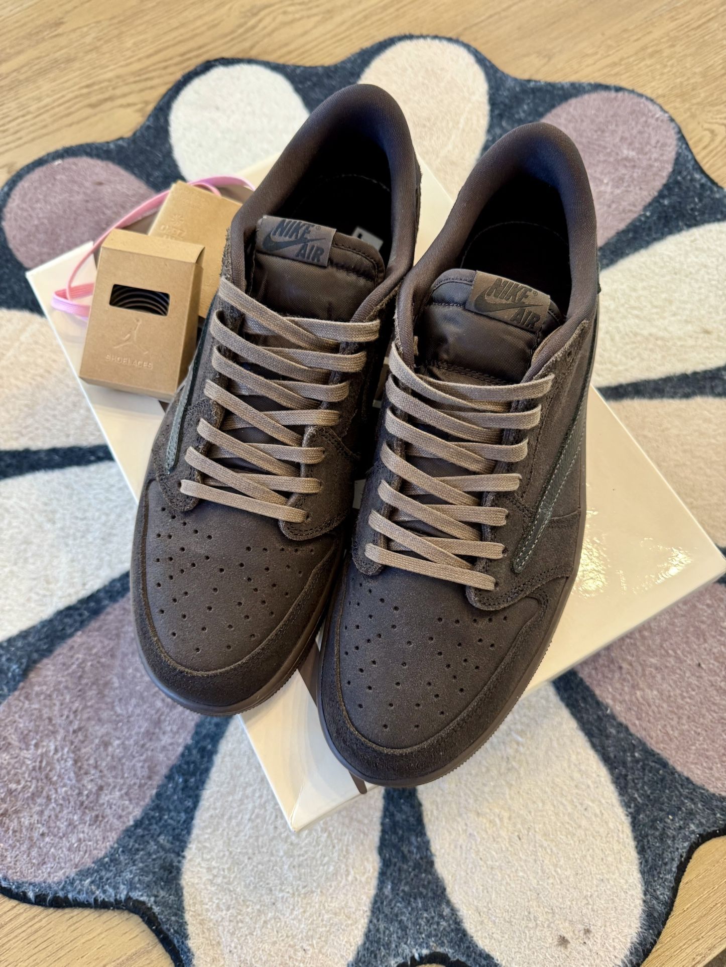 Nike Jordan 1 Low Travis Scott Velvet Brown 