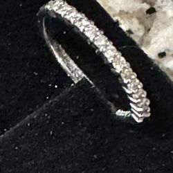 PLATINUM RING W NATURAL DIAMONDS