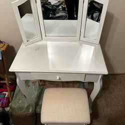 Makeup Vanity with Chair 