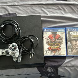 PS4 Console + 2 Games