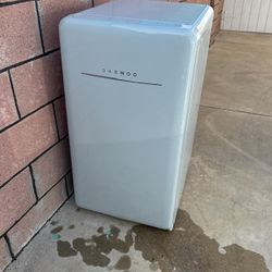 daewoo refrigerator