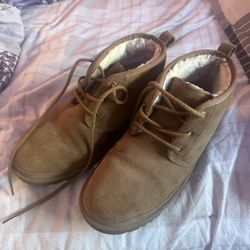 Men’s Uggs size 11 men’s 