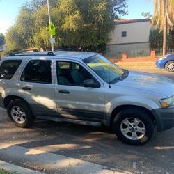 2005 Ford Escape