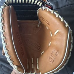 Wilson Glove 