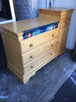 Dresser