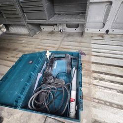 Hammer Makita Super Potente Nuevo Una Ves No Mas Lo Use Una Ves Lo Compre En Home Dipot $999 Costo 