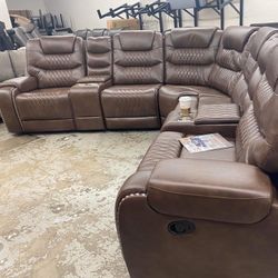 New Power Recliner Sectional Couch! Free Delivery 🚚! Financing Available! 