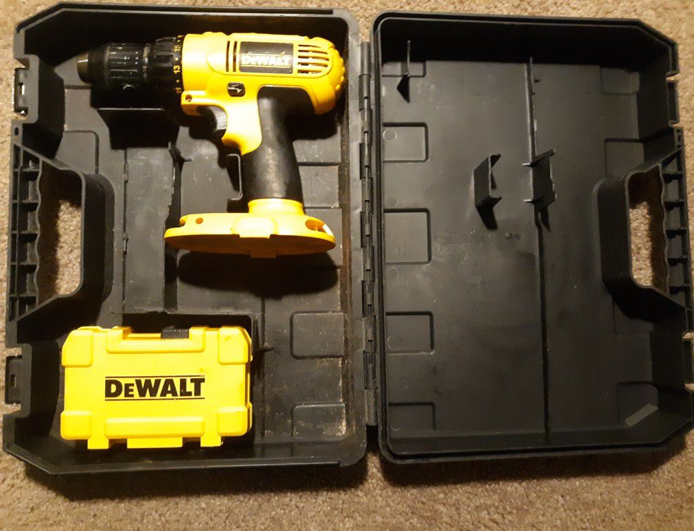 Dewalt drill with drill bits