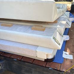 California King Bed Frame/headboard. White. Tufted. Faux Leather Is Shedding. 