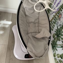 4moms Baby Swing Mamaroo 
