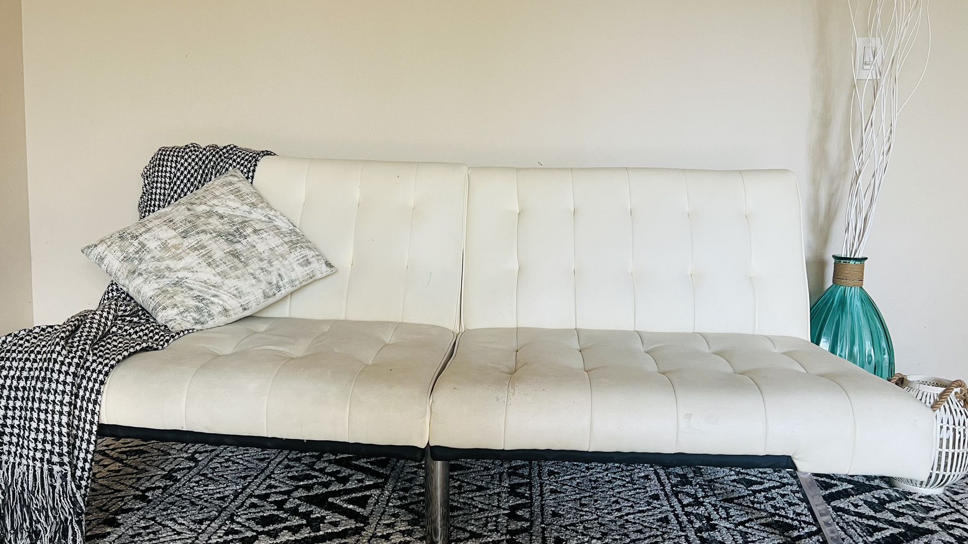 Convertible Sofa/couch