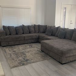 Sectional Sofa $750 Or Better Offer