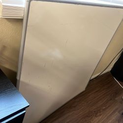White Board Smal Dent 