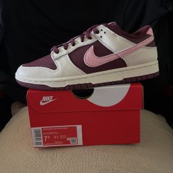 Nike Dunk Low Retro PRM Valentines Day