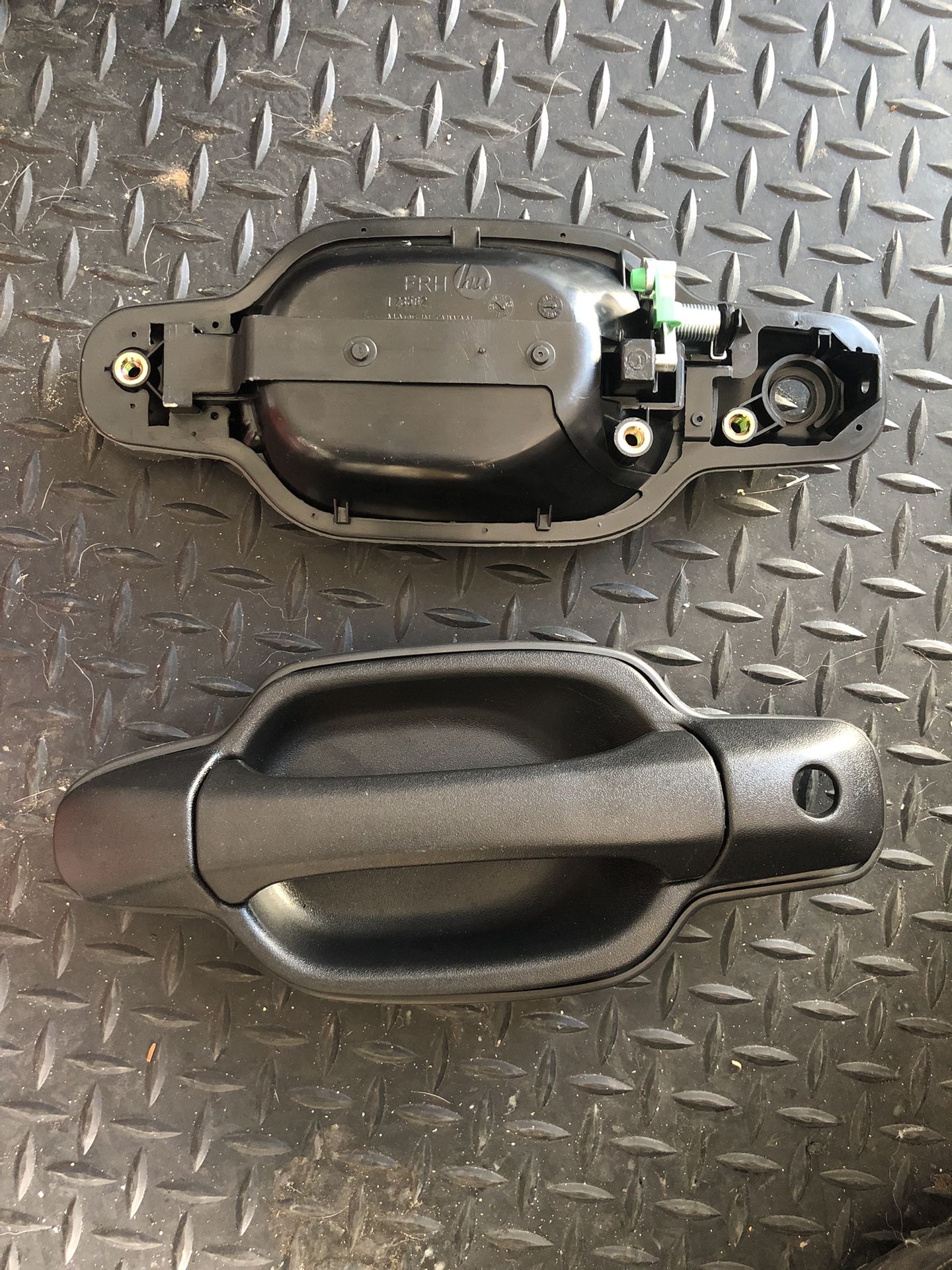 Chevy Colorado FRH Door Handles