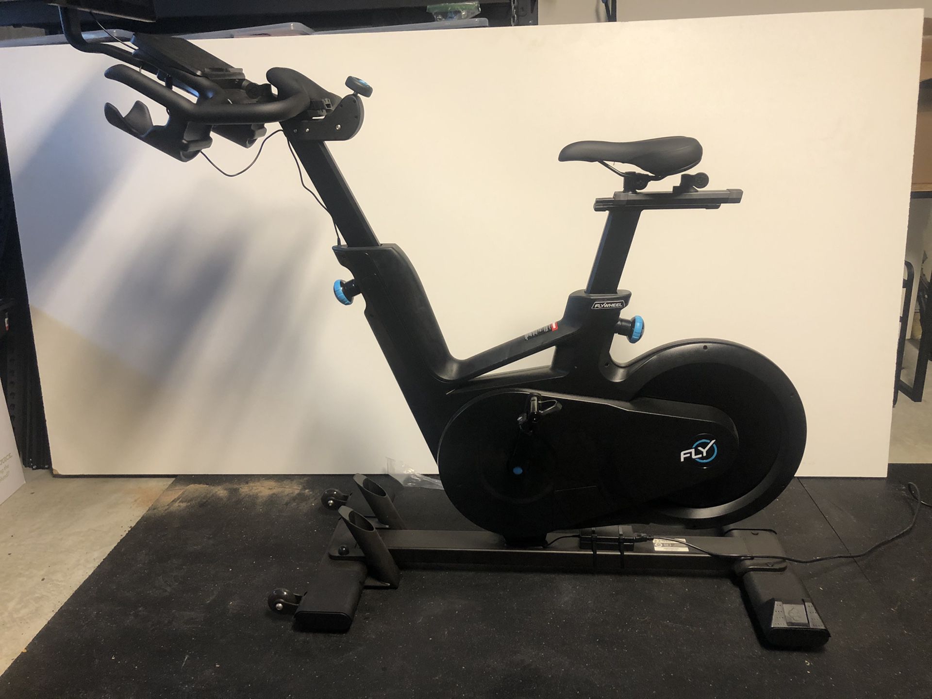 Flywheel fly at home exercise bike