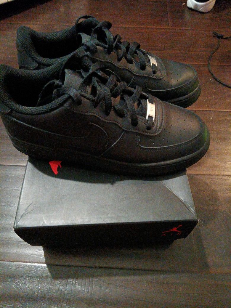 Nike Air Force Size