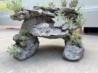 Cave/Rock Formation Decoration for Aquarium/Fish Tank!