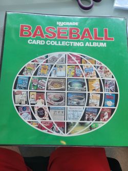 1989 Topps Baseball Cards in Binder